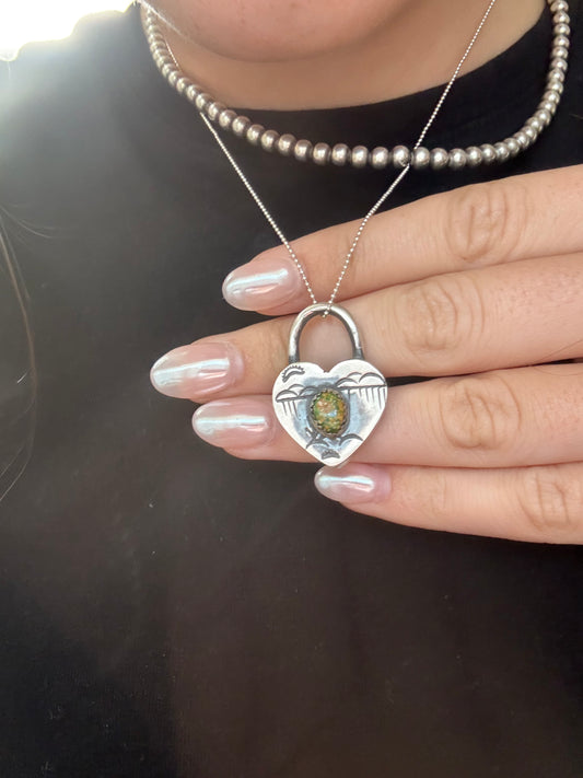 <3 Locket